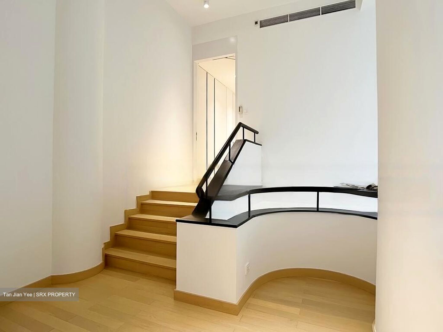 The Colonnade (D10), Condominium #602750731